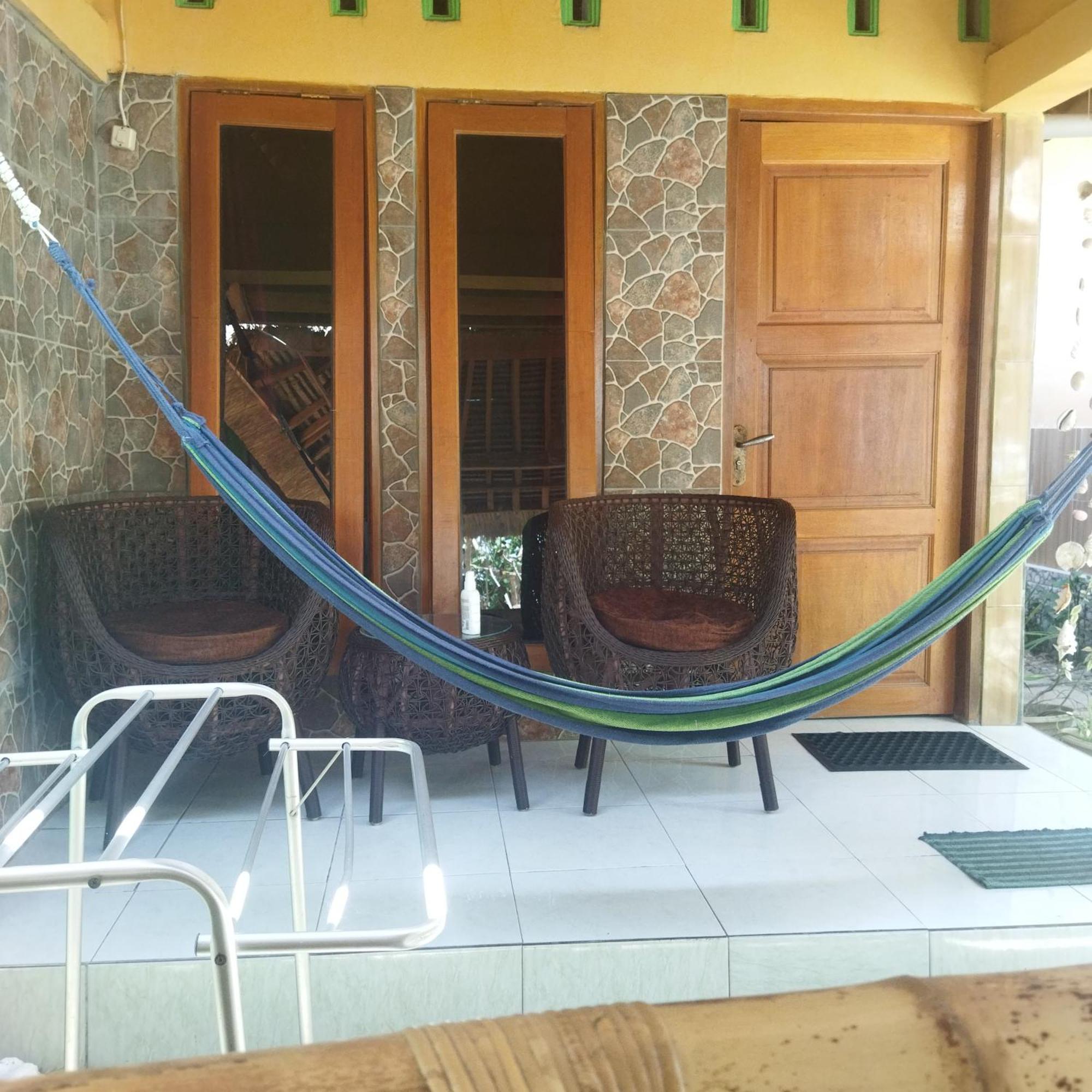 Pelangi Homestay Bungalow Gili Gede Sekotong Exterior foto