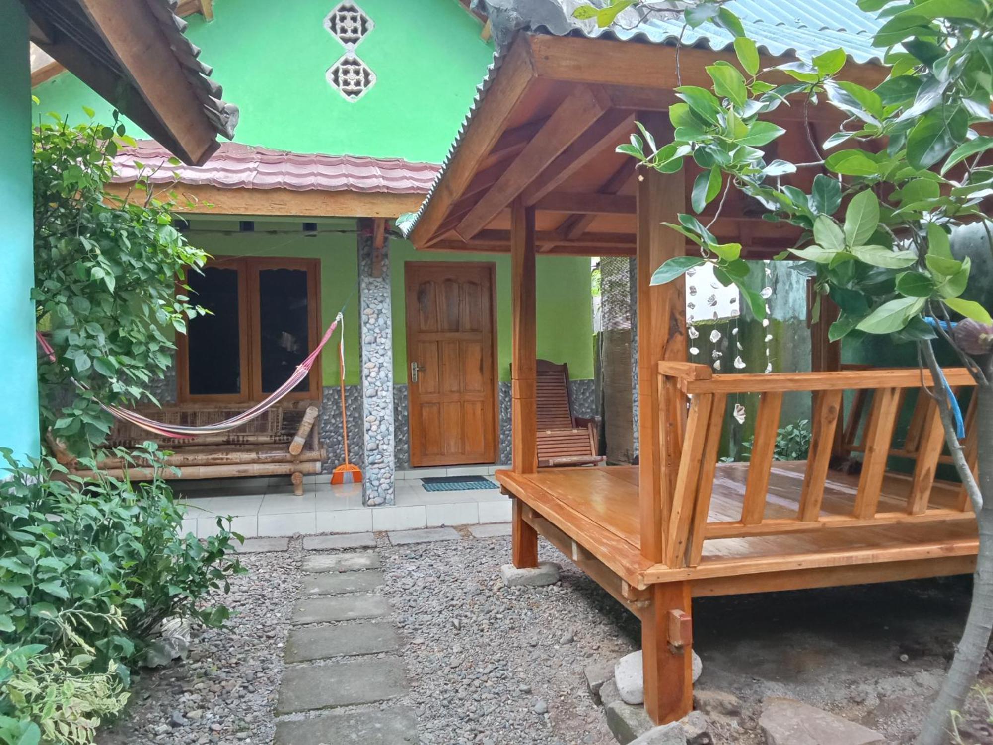 Pelangi Homestay Bungalow Gili Gede Sekotong Quarto foto